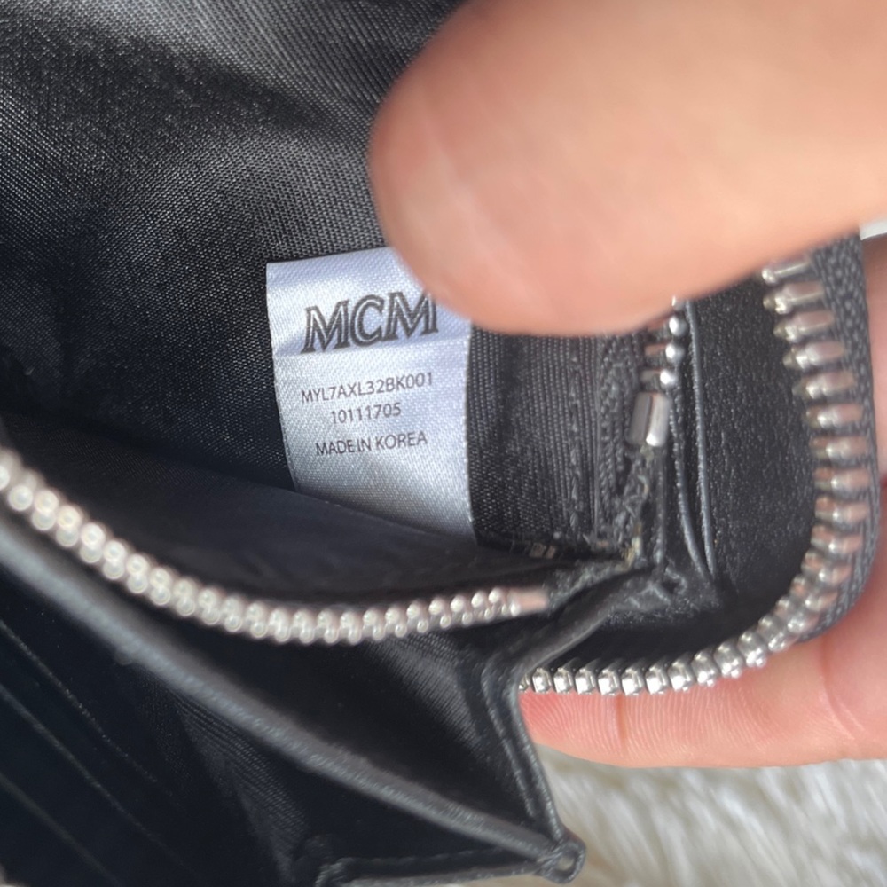 MCM Zip-around Long Wallet Leather Black - Picture 11 of 16